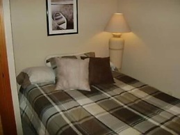 Lakehurst Lodge 5 Bedroom by Your Lake vacation