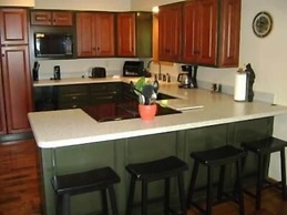 Lakehurst Lodge 5 Bedroom by Your Lake vacation