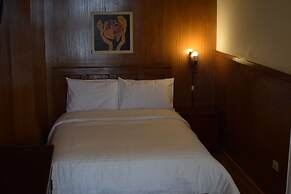 Hotel Ambassador