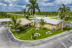 Everglades City Motel