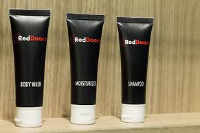 RedDoorz Plus near Parahyangan University