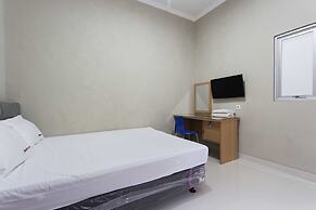 RedDoorz @ Mangga Besar 2