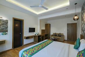 Treebo Pappilon Palace - PVS Circle