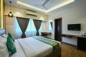 Treebo Pappilon Palace - PVS Circle