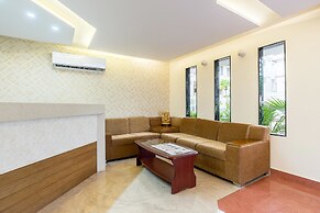 Treebo Pappilon Palace - PVS Circle