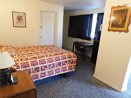 Little Shamrock Motel
