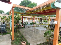 Little Shamrock Motel