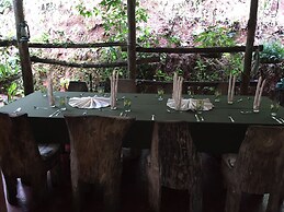 Isla Violin Eco Lodge