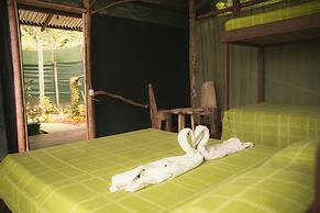 Isla Violin Eco Lodge