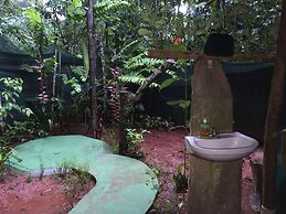 Isla Violin Eco Lodge