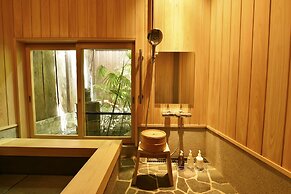 Kuraya Kiyomizu-Gojo