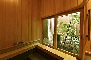 Kuraya Kiyomizu-Gojo