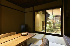 Kuraya Kiyomizu-Gojo