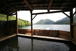 Shikaribetsu Lakeside Onsen Hotel Fusui