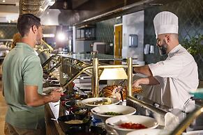 Leonardo Plaza Cypria Maris Beach Hotel & Spa
