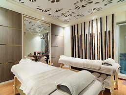 Leonardo Plaza Cypria Maris Beach Hotel & Spa
