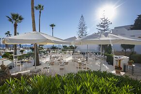 Leonardo Plaza Cypria Maris Beach Hotel & Spa