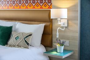 Leonardo Plaza Cypria Maris Beach Hotel & Spa
