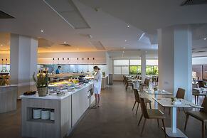 Leonardo Plaza Cypria Maris Beach Hotel & Spa