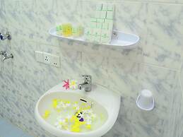 Myat Nan Yone Hotel
