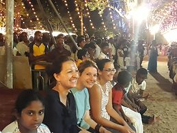 Traveller's Home Hotel