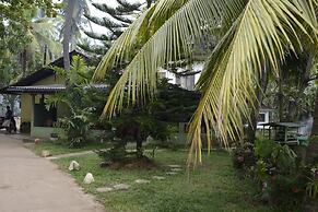 Traveller's Home Hotel