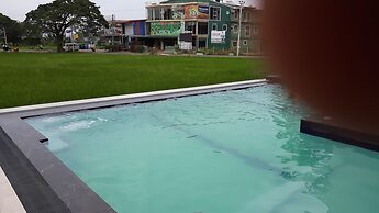 Traveller's Home Hotel