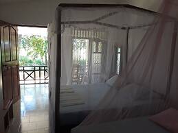 Traveller's Home Hotel