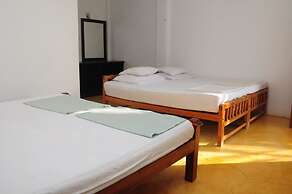 Traveller's Home Hotel