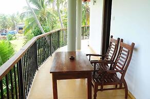 Traveller's Home Hotel