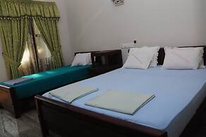 Traveller's Home Hotel