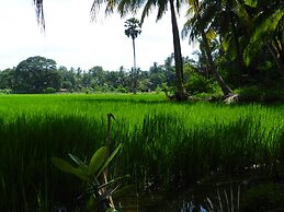 Traveller's Home Hotel