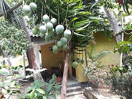 Traveller's Home Hotel