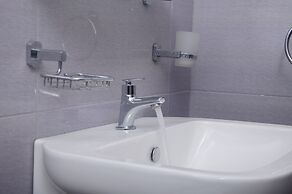 Traveller's Home Hotel