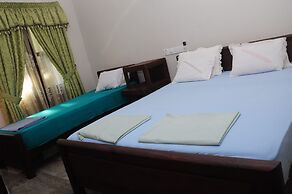 Traveller's Home Hotel