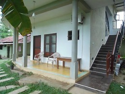 Traveller's Home Hotel