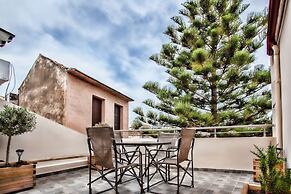 Maya's Boutique Residence