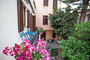 Maya's Boutique Residence