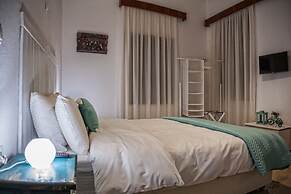 Maya's Boutique Residence