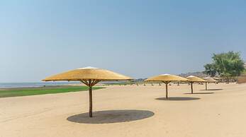 Blue Waters by Serendib