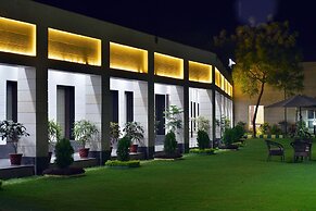Jhansi Hotel