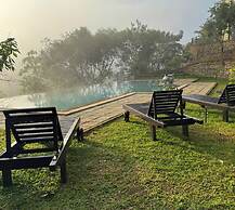 Aqua Dunhinda Villa & Nature Retreat