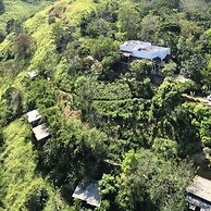 Aqua Dunhinda Villa & Nature Retreat