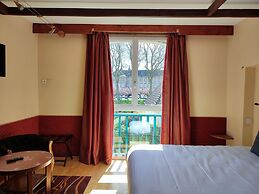 Logis Hôtel Les Pages