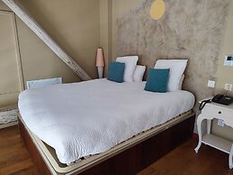 Logis Hôtel Les Pages