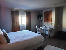 Logis Hôtel Les Pages