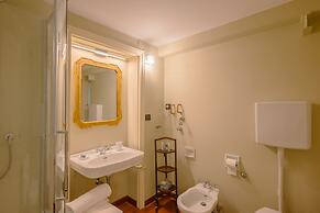 Palazzo Mantua Benavides Suites and Apartments