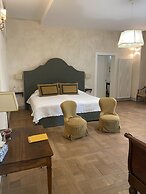 Palazzo Mantua Benavides Suites and Apartments