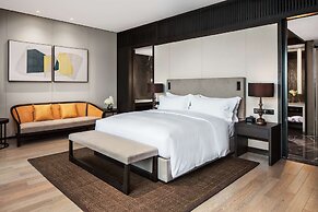 Hilton Ningbo Dongqian Lake