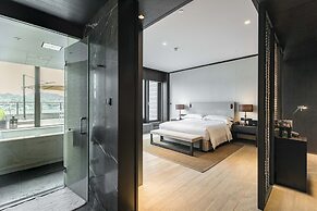 Hilton Ningbo Dongqian Lake